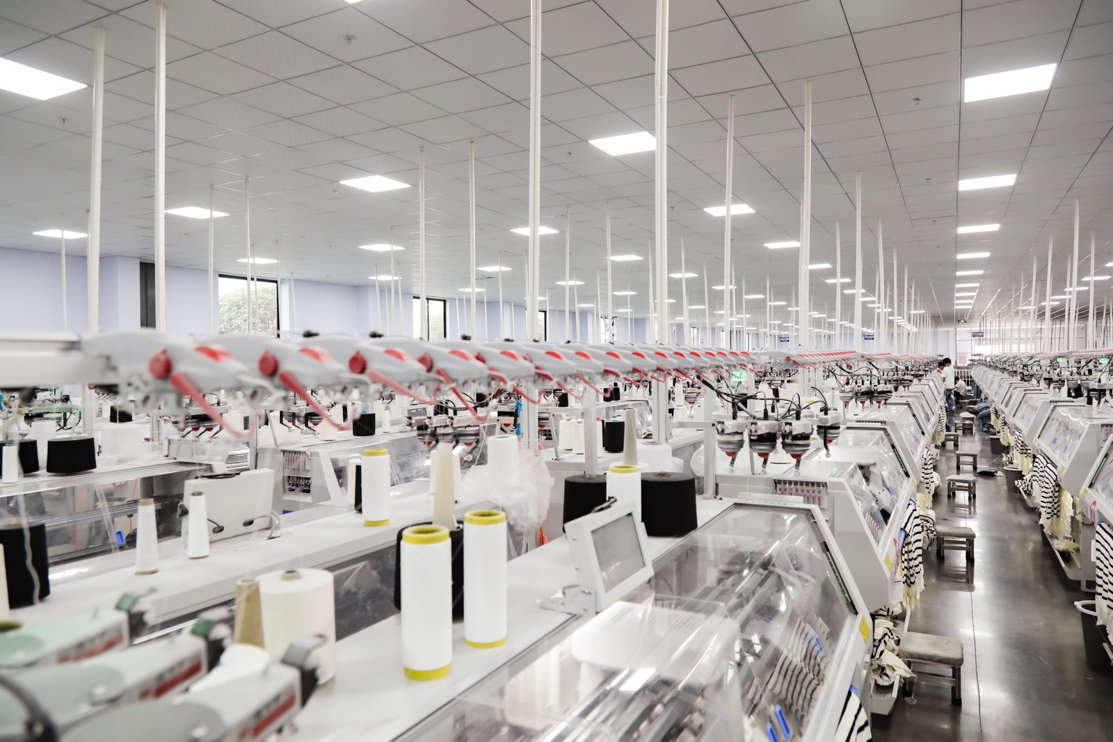 Knitting machine workshop
