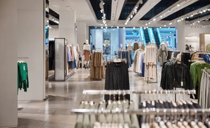 Multi-channel knitwear buyer coverage